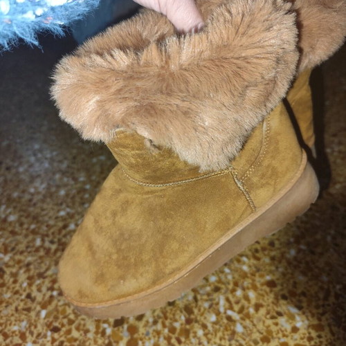 Fur boots brown size 40 like new