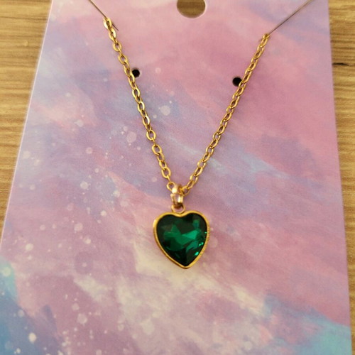 Necklace green heart with gold chain stainless steel new
