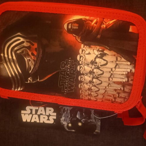 Star Wars pencil case with stationery