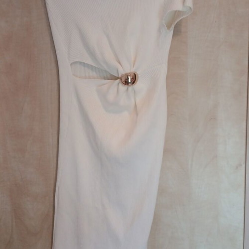 Zini dress white like new with small cutout and rib fabric