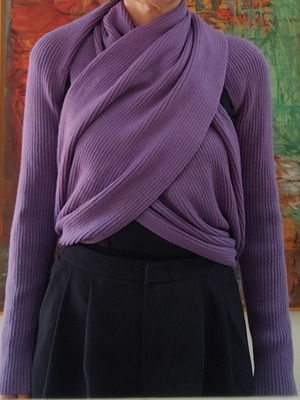 Sisley scarf with sleeves multifunctional like new, purple