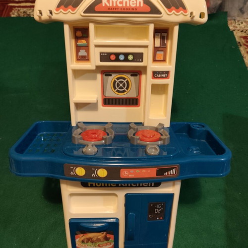 Kitchen Happy Cooking plastic play kitchen with sounds and lights