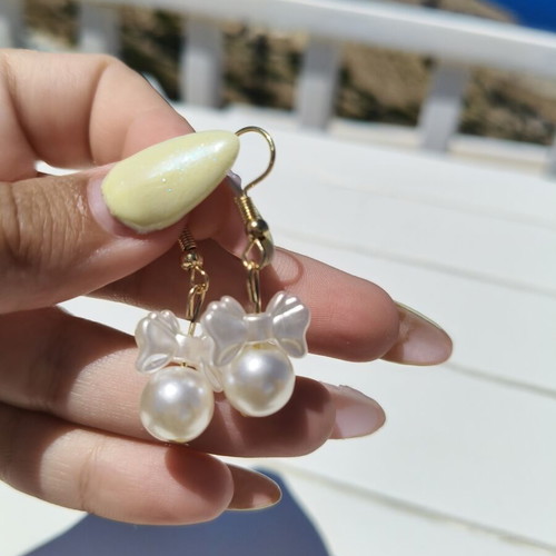 Summer earrings with pearly beads new, white and gold