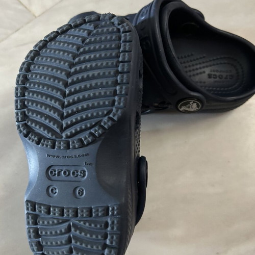 Crocs kids shoes like new, size 6, blue