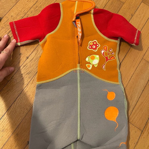Tribord children's diving suit like new for 1-2 years old