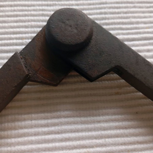 Metal antique compass used
