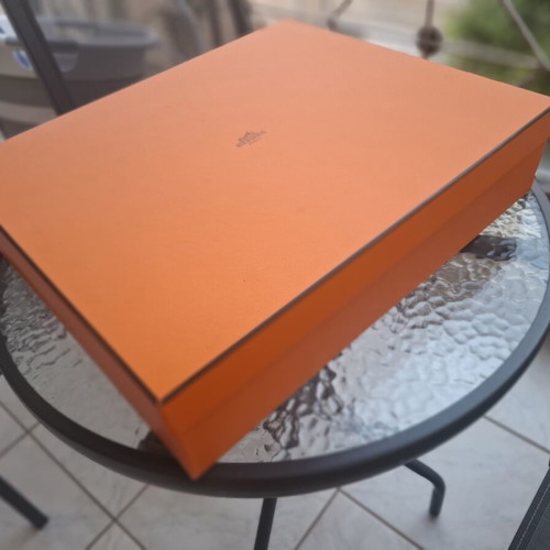 Hermes κουτί 46x38x10 με dustbag 49x44