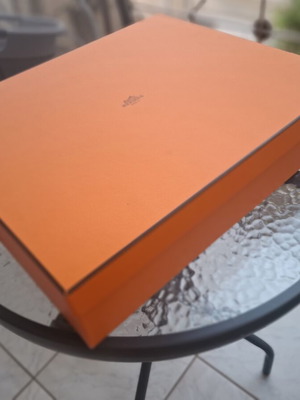Hermes κουτί 46x38x10 με dustbag 49x44