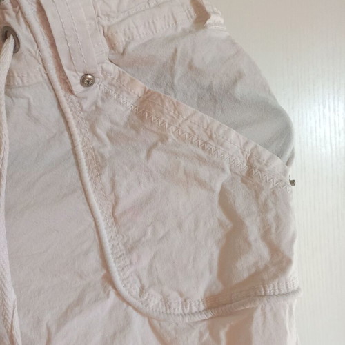 White summer capri bermuda shorts, size S