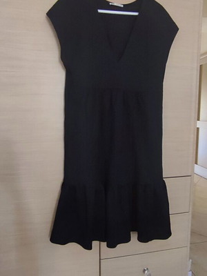 Φόρεμα Zara μαύρο σαν καινούργιο, ταιριάζει από Small έως Large