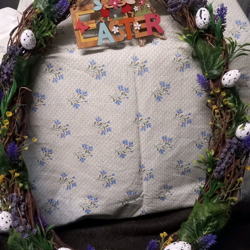 Handmade Easter wreath 65×52 like new