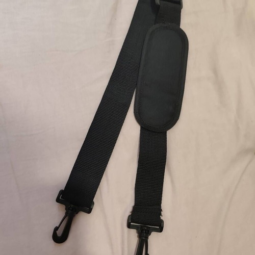 Adjustable shoulder strap like new, black, 3.8x110cm
