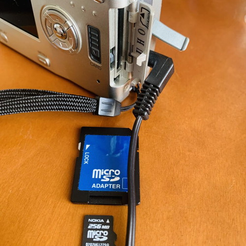 Konica Digital Revio KD-300Z vintage digital camera like new with accessories