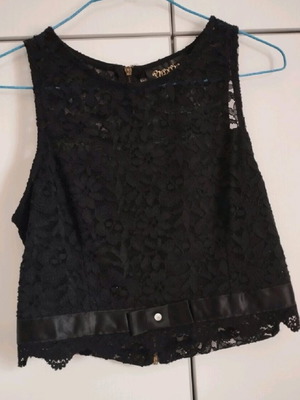 Crop top lace like new, size M, black