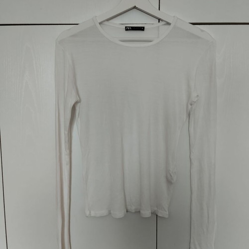 Zara white blouse small medium like new, thin fabric