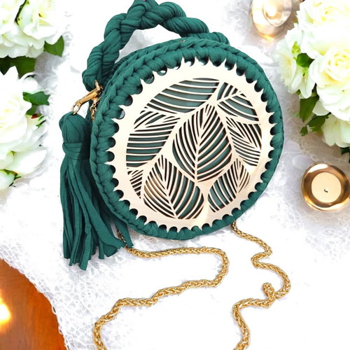 Wooden knitted handmade bag green new with gold chain
