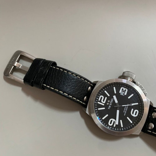 TW Steel Canteen TW2R 45mm watch like new, black leather strap