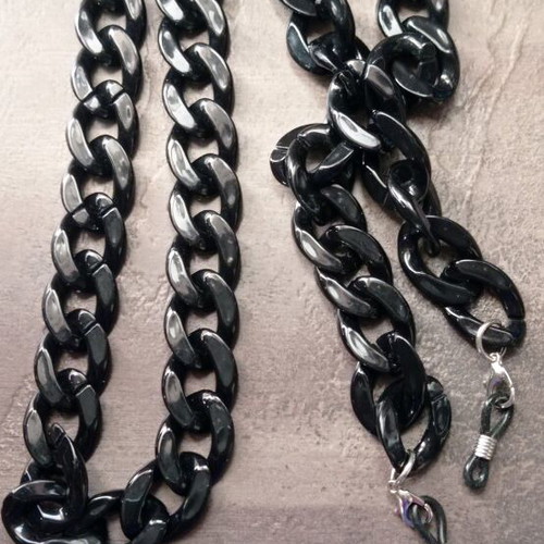 Horn eyeglass chain black like new, length 69cm