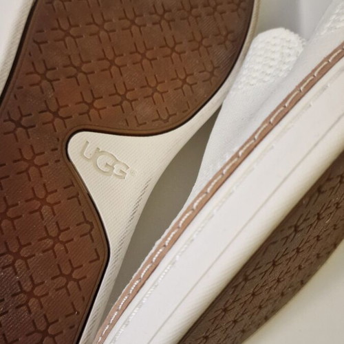Ugg moccasins new, size 38, white beige
