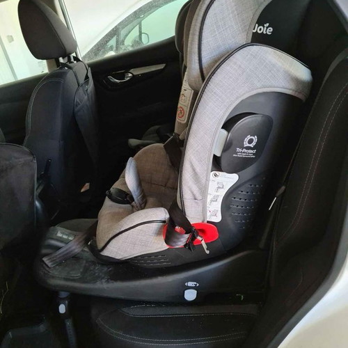 Joie Stages isofix used child car seat