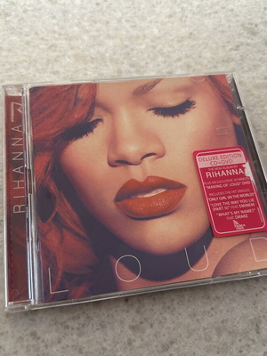 Rihanna Loud Deluxe Edition CD and DVD like new
