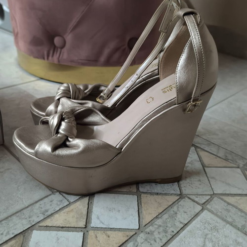 Golden leather platforms Fardoulis size 37