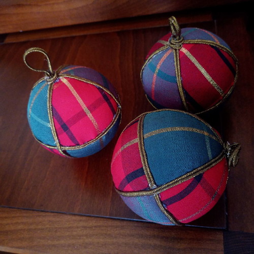 Set of handmade Christmas ornaments with three large plaid balls