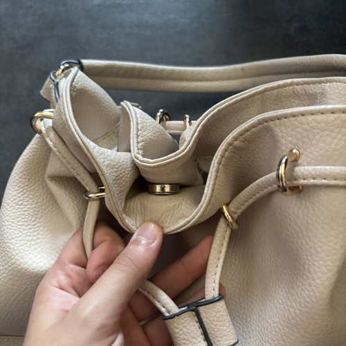 Handbag used, ideal for daily use