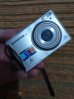 Olympus FE camera refurbished for parts, 12 megapixels