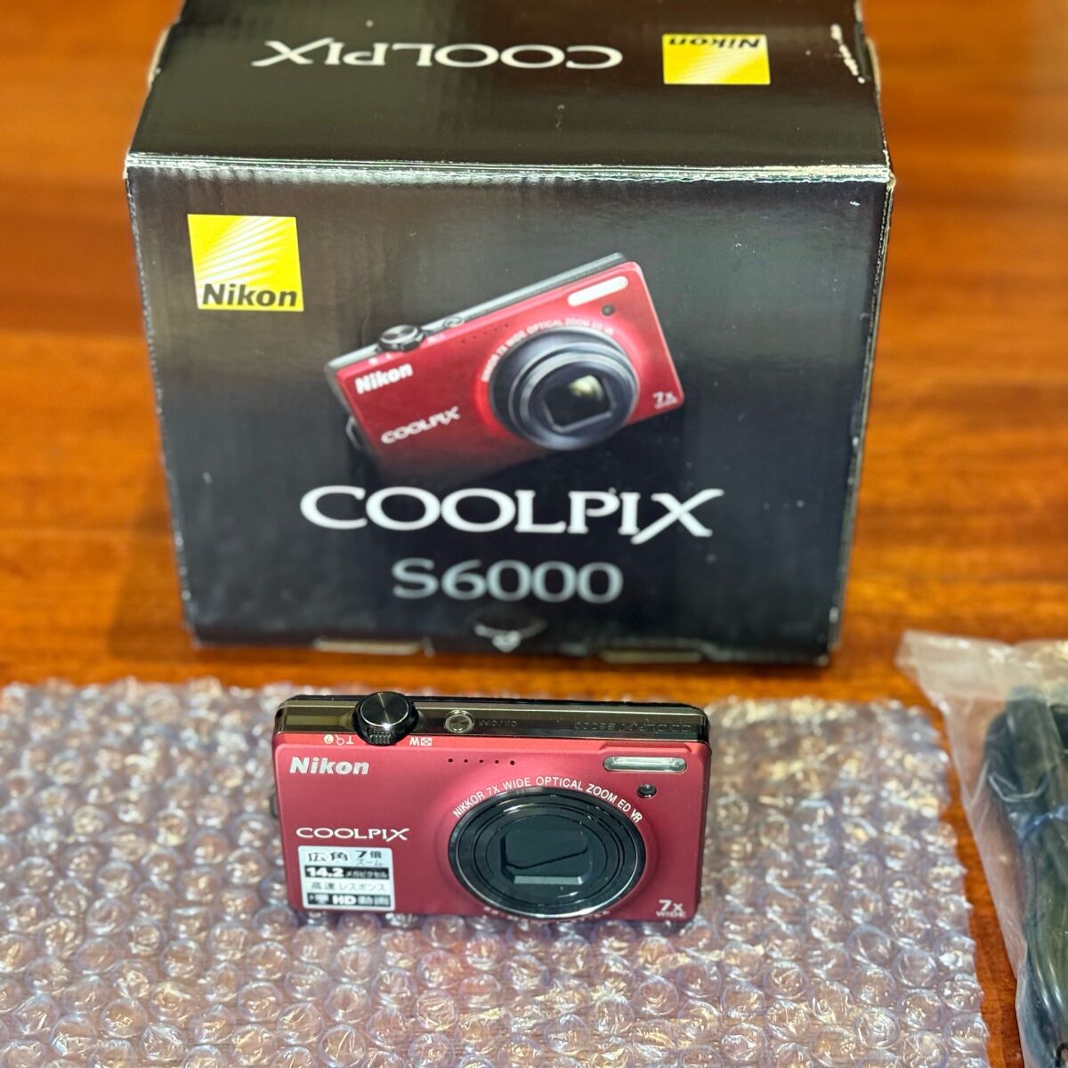 Nikon COOLPIX S6000 Red 14.2MP Digital… - € 300,00 - Vendora.cy