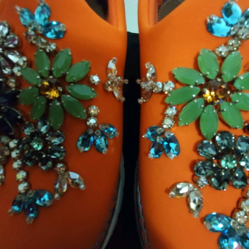 Athletic shoes like new, size 38-39, multicolor orange