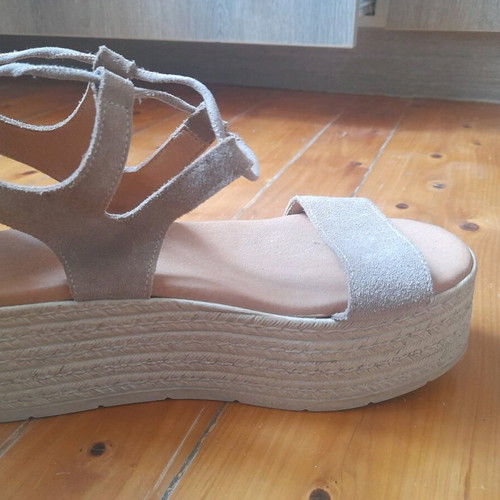 Flatforms used size 38 beige with laces and 7cm heel height