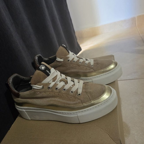 Janet & Janet brown double-layer leather sneakers size 38 like new