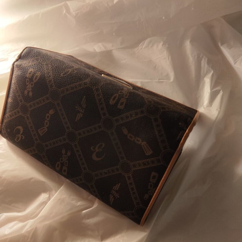 Women's wallet like new, brown with compartments