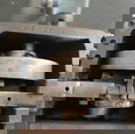  Ραπτομηχανή SINGER , Made in USA ,μάλλον εποχής 20'- 30' και μάλλον για δέρματα .