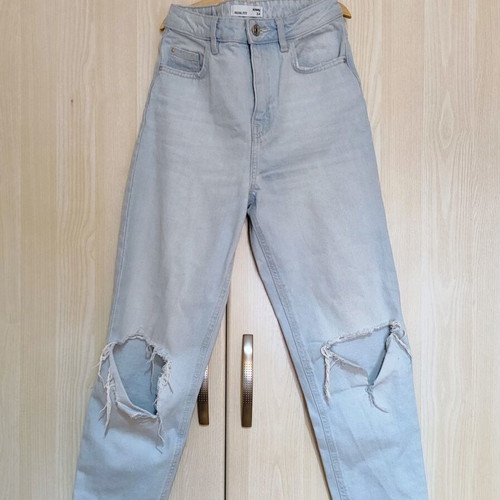 Sinsay Mom Fit Jeans light wash size 34 like new