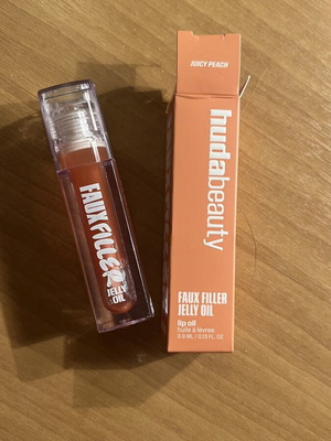 Huda Faux Filler Jelly Oil shade Juicy Peach new