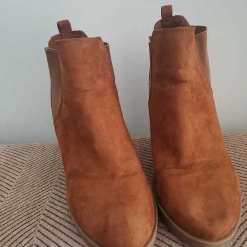 Bershka brown ankle boots used, size 38