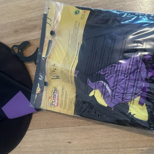 Witch costume for adult like new