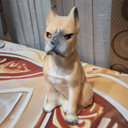 Decorative dog used in excellent condition