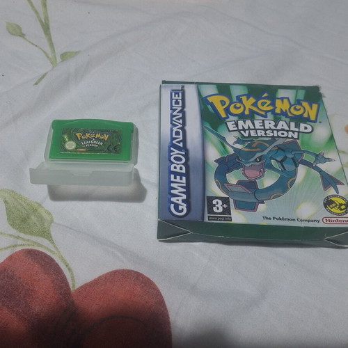 Pokemon Emerald replica game with box and case for Game Boy Advance, like new