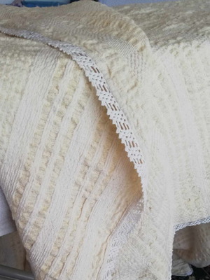 Woven blanket throw like new, wool and cotton 200x190 cm