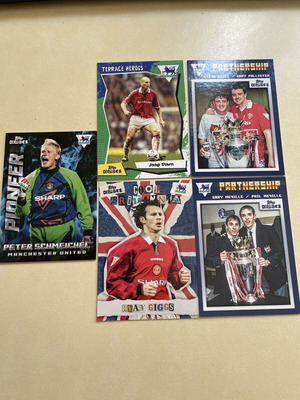 2025-26 Topps Decades Manchester United sticker lot
