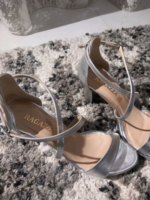 Ragazza 41 silver leather heels like new