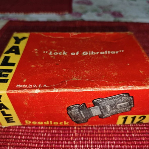 Yale vintage surface lock set new