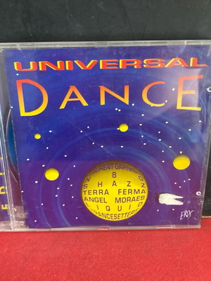 Universal Dance CD used, electronic genre