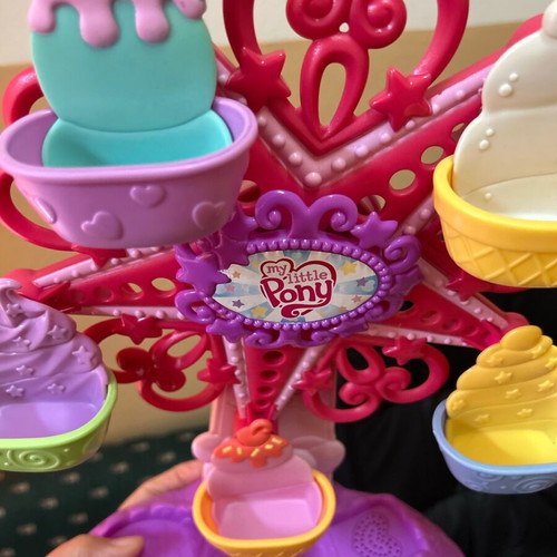 My Little Pony Ferris Wheel vintage toy like new with music and lights