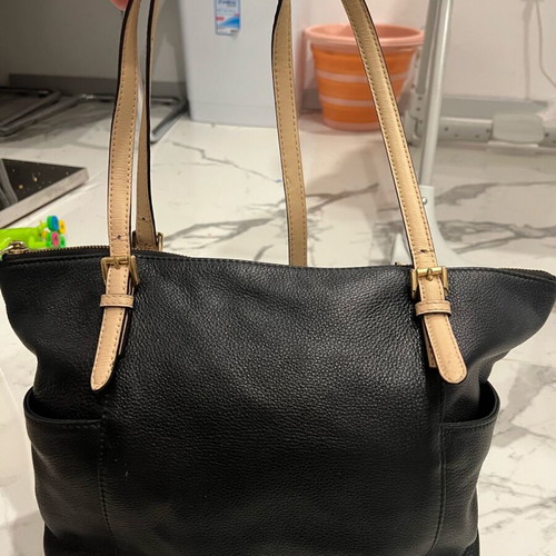 Michael Kors women's leather shoulder bag used, black with defect