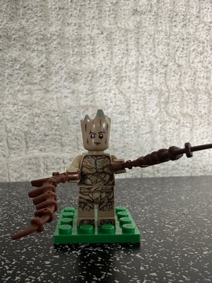Lego Marvel Groot Teen Groot Dark Tan minifigure like new