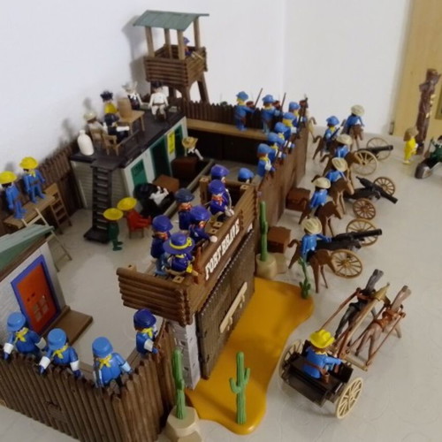 Playmobil set with many figures used